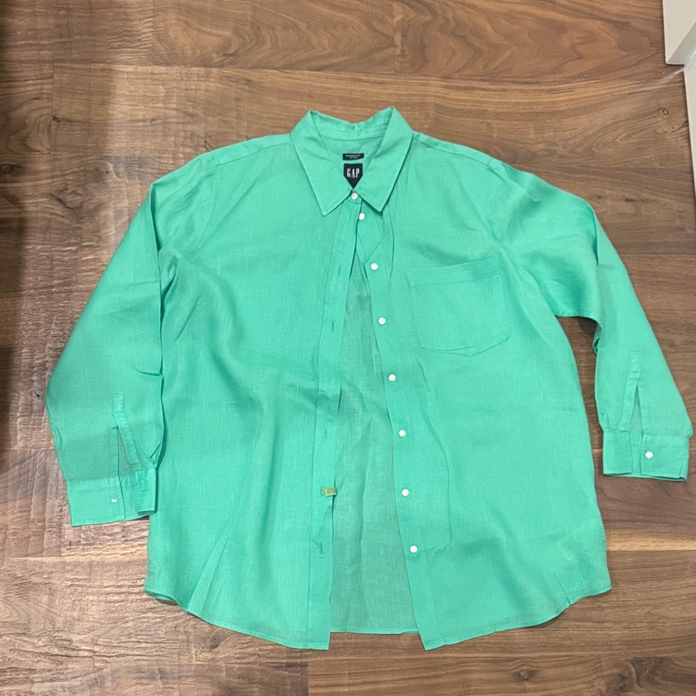 GAP Women's Green Button Down Shirt